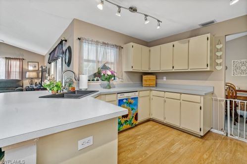 612 4th Ter, Cape Coral FL  33909-2002 exterior