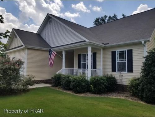 137 Oak Leaf Dr, Lillington, NC 27546-5687