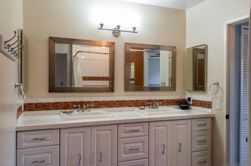 4339 Loma Riviera Ct, San Diego CA 92110-5503 exterior