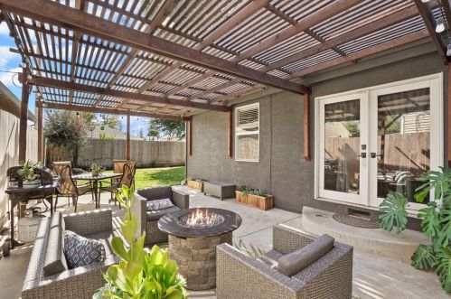 520 Falls Ave, Lodi CA  95240-1018 exterior