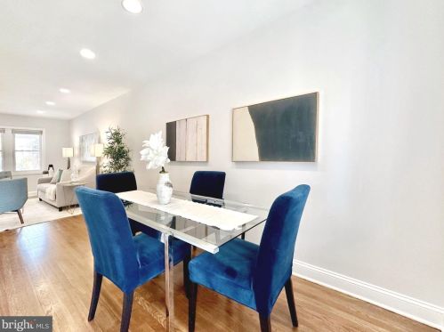 14 Burns St, Washington, DC 20019-3359