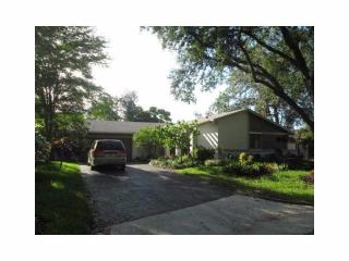 11905 Jennifer Way, Hollywood, FL 33026-1002