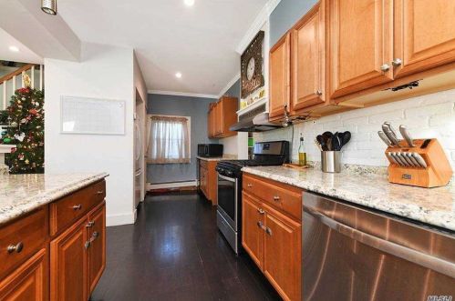 324 4 St, Elwood NY  11731-2930 exterior