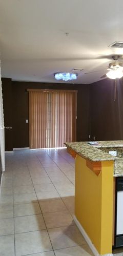8117 29th St, Hollywood, FL 33025-6713
