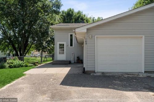 105 Welter Cir, Otsego, MN 55376-9583