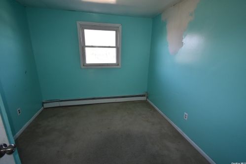 254 Jefferson Ave, Amityville NY  11701-2347 exterior