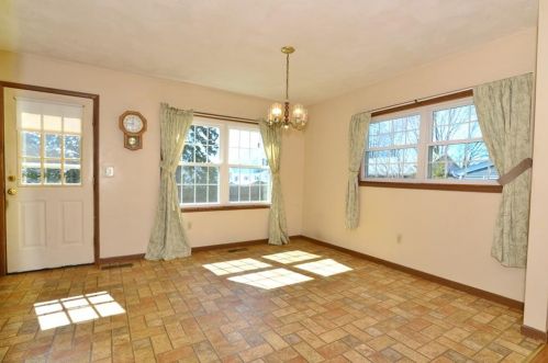 23 Rosemont Ave, Cumberland RI  02864-7518 exterior