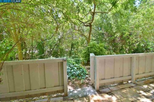 166 Farm Ln, Pacheco CA  94553-4185 exterior