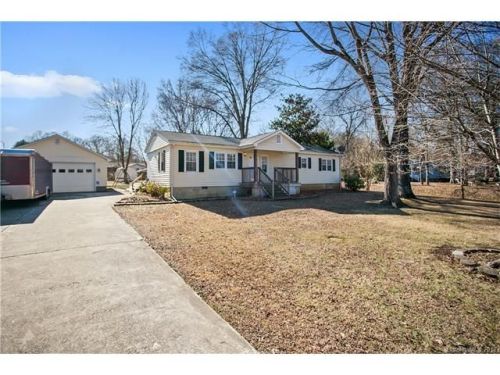 420 Autumn Dr, Harrisburg, NC 28075-9494