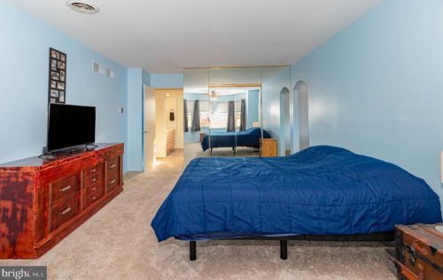 11 Thrush Dr, Carlisle PA  17015-7653 exterior