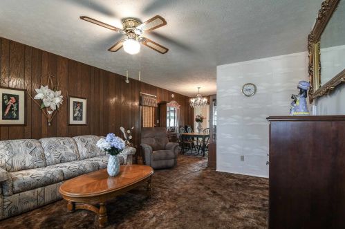 11 Plymouth Ln, Covington, KY 41018-2715