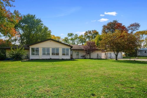 8328 Martinsburg Rd, Mount Vernon OH  43050-9506 exterior