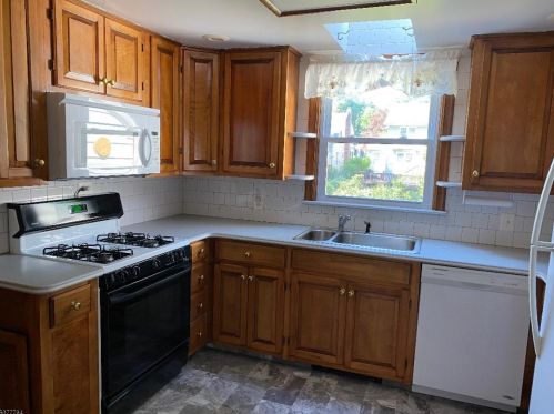 9 Godet Pl, Morristown, NJ 07960-4501