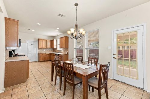 149 Pne Cv, Uhland TX  78640-5842 exterior