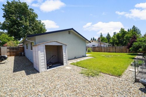 104 Clark Way, Vacaville CA  95687-6407 exterior