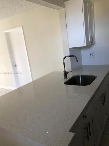 6560 27th Ct, Hialeah, FL 33016-2808