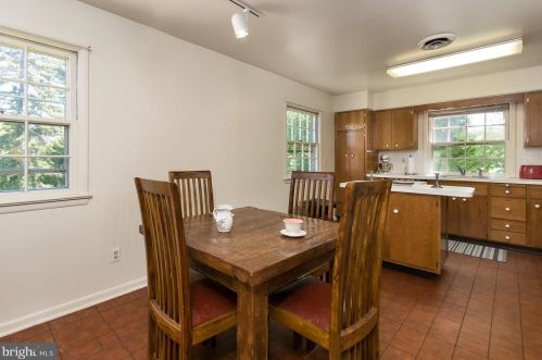 211 Harrison St, Princeton NJ  08540-3506 exterior