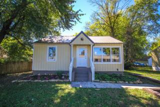 205 Coleman St, Maryville, TN 37804-2214