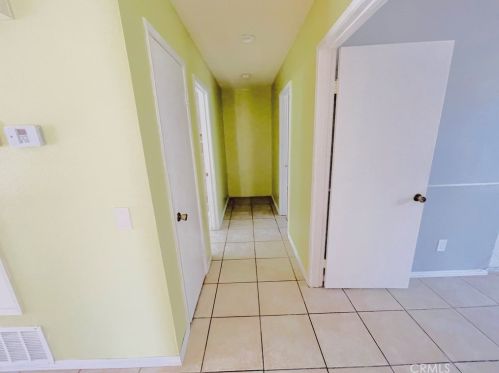 686 Wisteria Ave, Rialto CA  92376 exterior