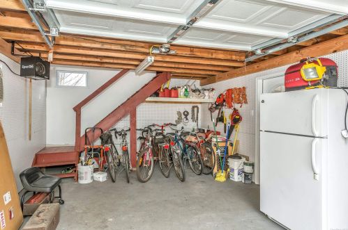 86-15 262nd St, Floral Park NY  11004-1344 exterior