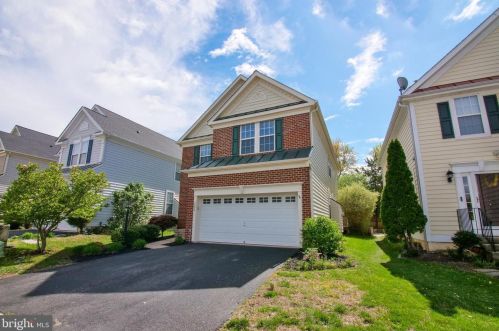 6809 Walnut Park Ln, Haymarket, VA 20169-2999