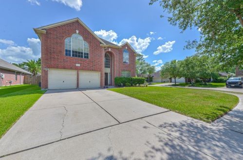 5802 Mills Point Ln, Richmond, TX 77469-6158