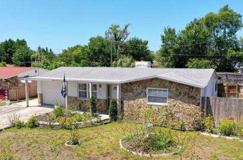 12715 Social Dr, Port Richey, FL 34667-6828