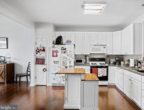 129 South Ave, Swedesboro NJ  08085-1693 exterior