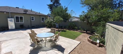 943 Olive St, Colton CA  92324-2560 exterior