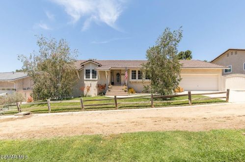 1161 Rambling Rd, Simi Valley, CA 93065-5723