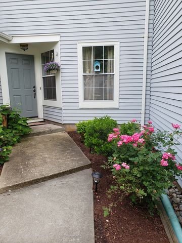 7 Heritage Blvd, Princeton NJ  08540-7056 exterior