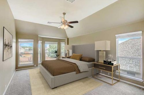 125 Sweet Gum, Uhland TX  78640-5960 exterior