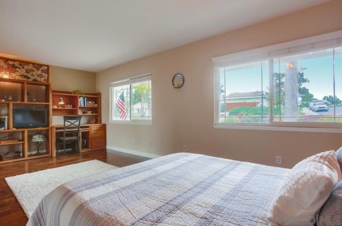 17504 Bernardo Oaks Dr, San Diego CA 92128-2109 exterior