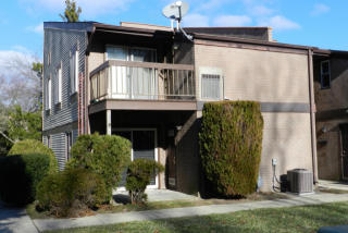 19 Northrup Dr, Bricktown, NJ 08724-2019