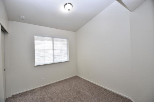 1040 Fallon Woods Way, Rio Linda CA  95673-2430 exterior