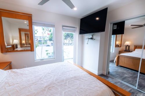 6160 Pacific Coast Hwy, Redondo Beach CA  90277-5907 exterior