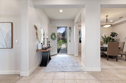 2994 Aberdeen Ln, Folsom, CA 95762-5682