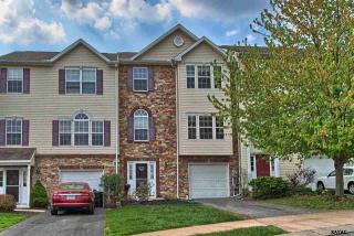 16879 Roosevelt Ln, Shrewsbury, PA 17361-1626