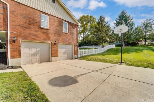 1814 Ashley Dr, Miamisburg OH  45342-3509 exterior