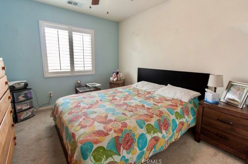 865 Pine Ave, Rialto CA  92376-4552 exterior