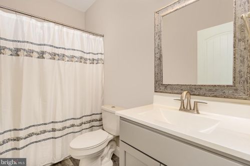 301 Harrisburg Pike, Siddonsburg PA  17019-1328 exterior