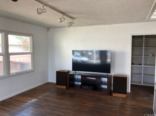 3728 156th St, Lawndale, CA 90260-2402
