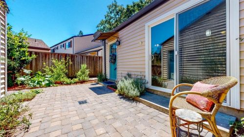 1550 Yardley St, Santa Rosa, CA 95403-2352