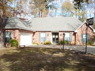 2010 Scotchpine Ln, Mandeville LA  70448-7527 exterior