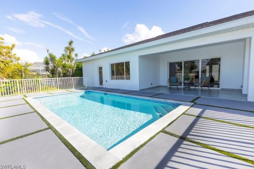 1457 16 St, Cape Coral FL  33990-6717 exterior