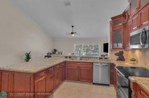 16373 11th St, Hollywood FL 33027-5050 exterior