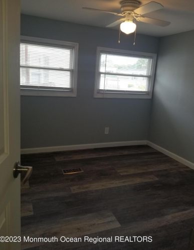 61 Bayshore Mobile Mnr, Hazlet NJ  07730-4134 exterior