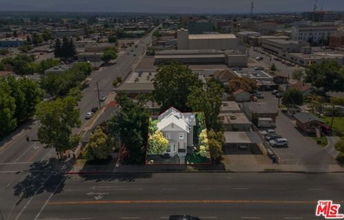 2020 F St, Bakersfield, CA 93301-4200