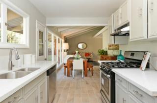 2158 Jardin Dr, Mountain View CA  94040-2220 exterior
