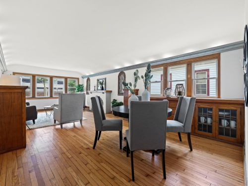 3051 52, Milwaukee WI 53219-4518 exterior